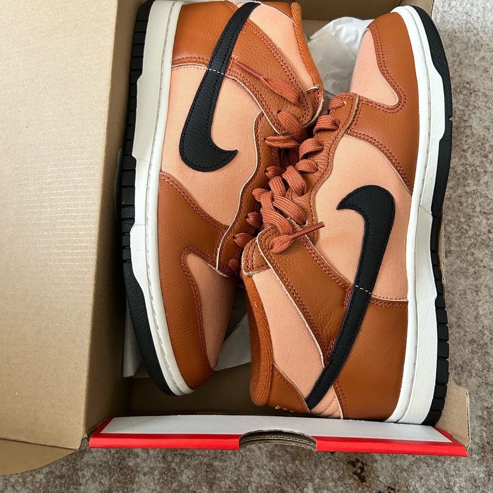 Nike Dunk Mid Amber Brown